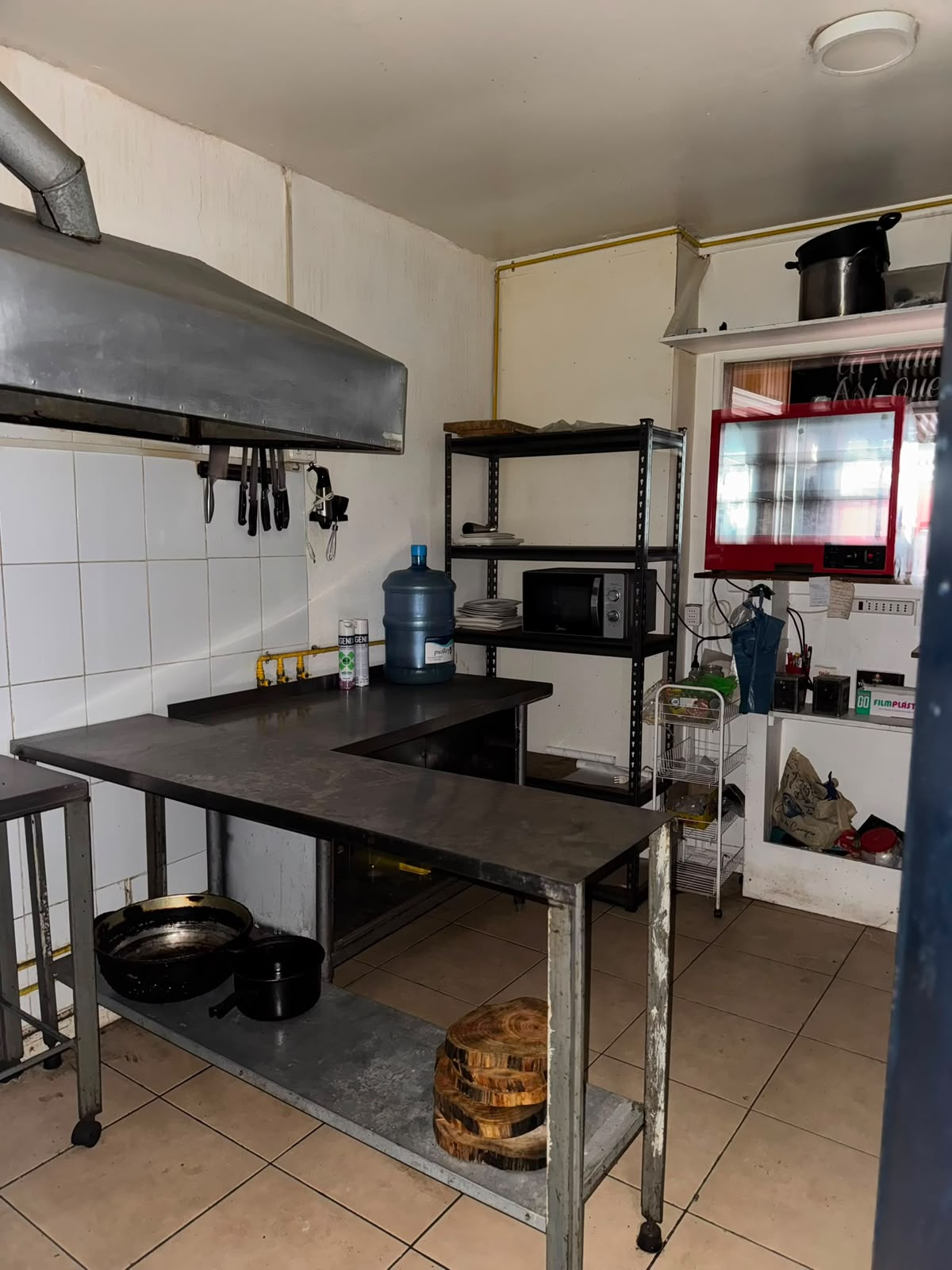 Se vende derecho de Llaves en Viña del Mar /Local de Comida Equipado  Patente al dia