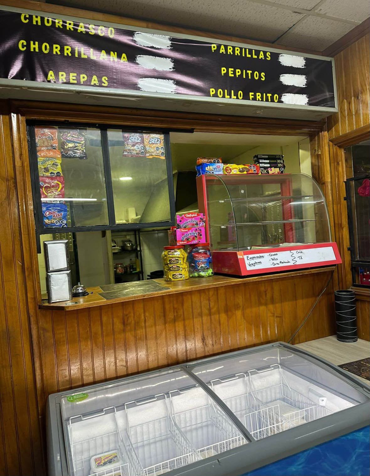 Se vende derecho de Llaves en Viña del Mar /Local de Comida Equipado  Patente al dia