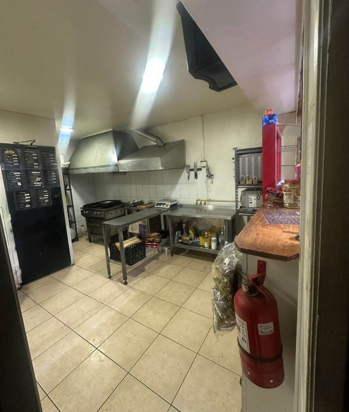 Se vende derecho de Llaves en Viña del Mar /Local de Comida Equipado  Patente al dia