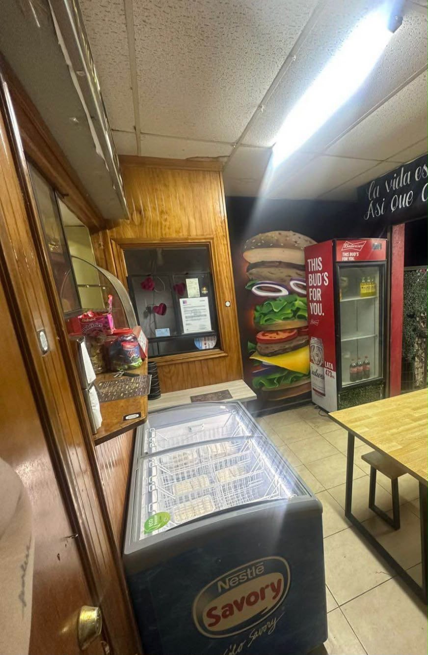 Se vende derecho de Llaves en Viña del Mar /Local de Comida Equipado  Patente al dia