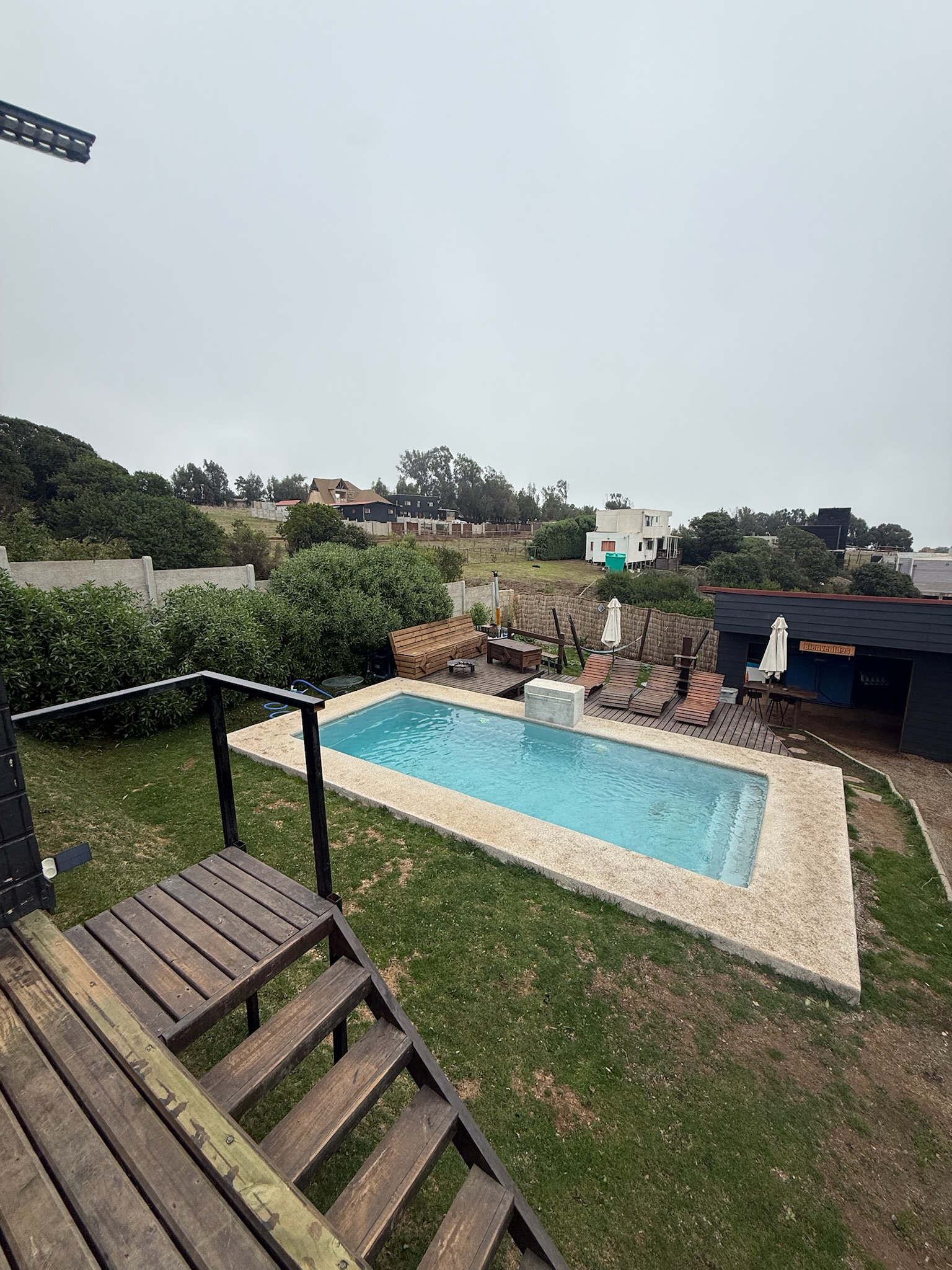 Parcela en venta en Quintero con 2 cabañas, tinaja y piscina