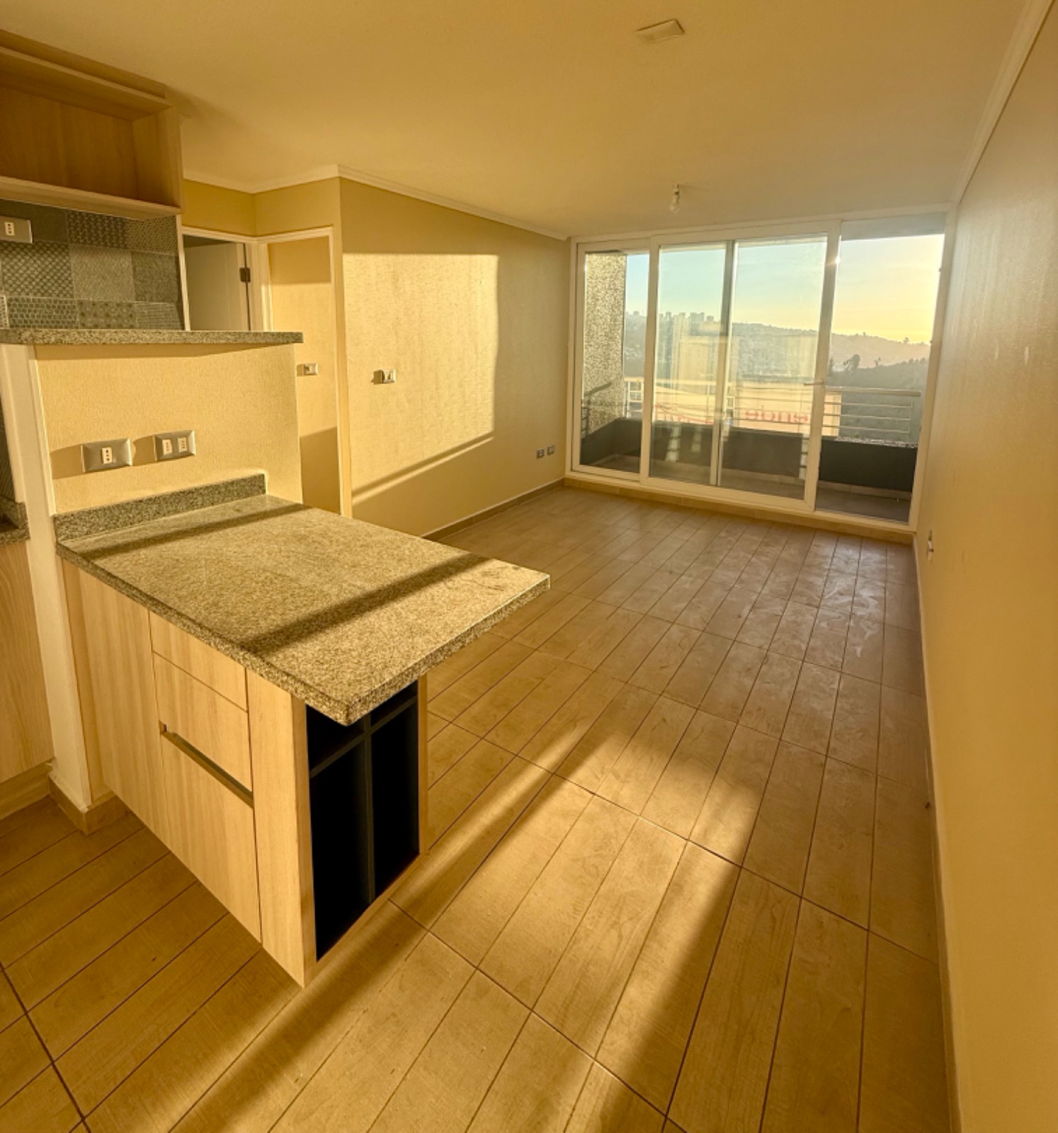 Departamento luminoso en venta en Canal Beagle, Viña del Mar