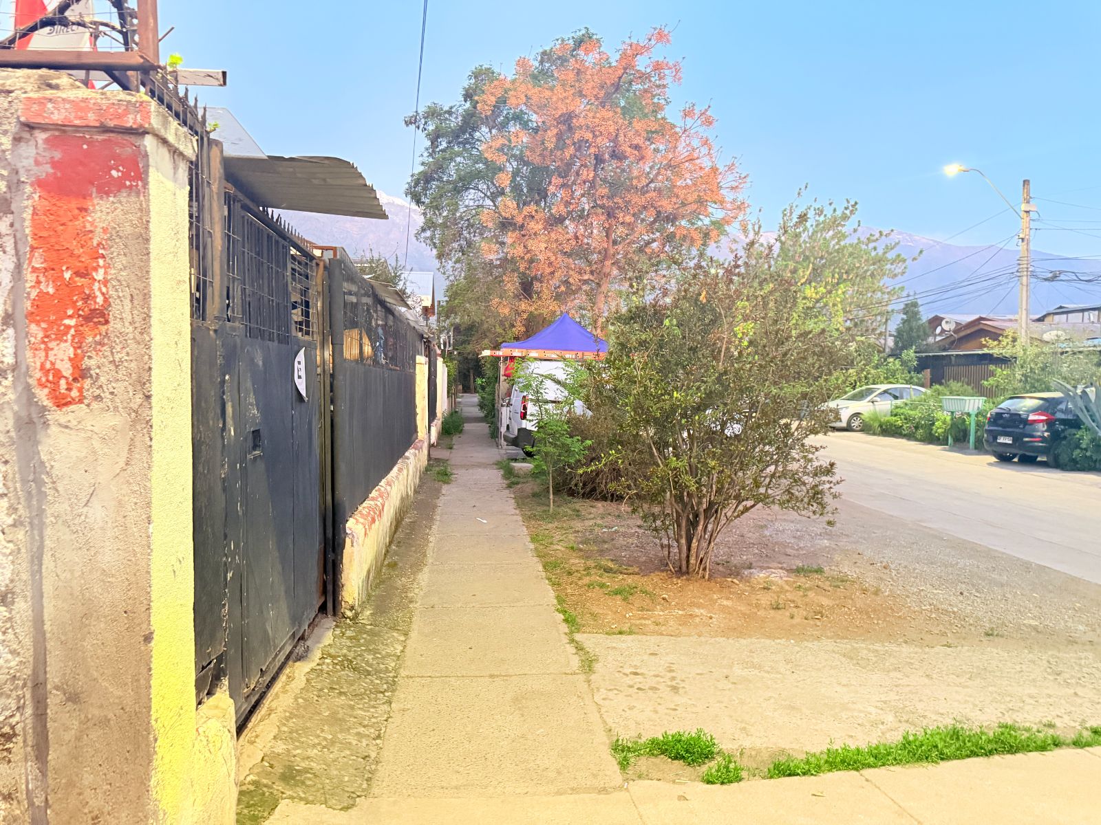 Propiedad con dos casas independientes en Peñalolén