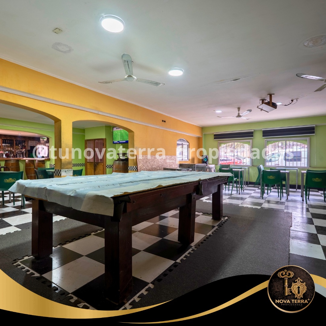 Restaurante, salón de eventos y casa habitacional en Peñalolén