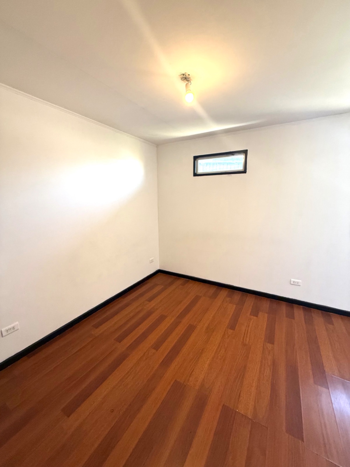 Departamento 1 dormitorio a pasos del Metro Rojas Magallanes