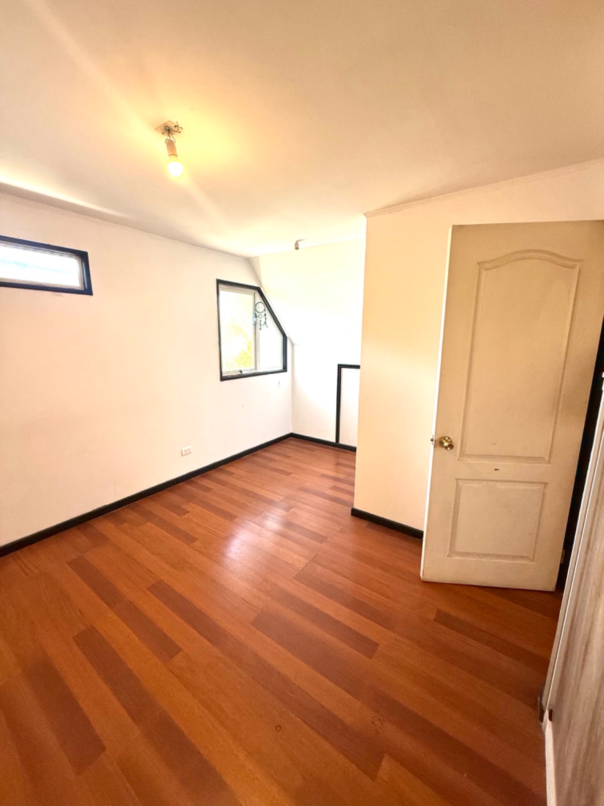 Departamento 1 dormitorio a pasos del Metro Rojas Magallanes